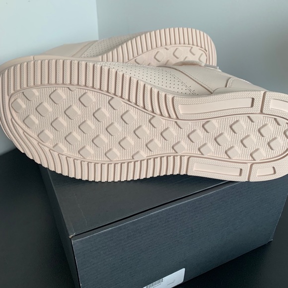 NIB Everlane The Trainer Blush Leather Sneakers - Picture 8 of 8